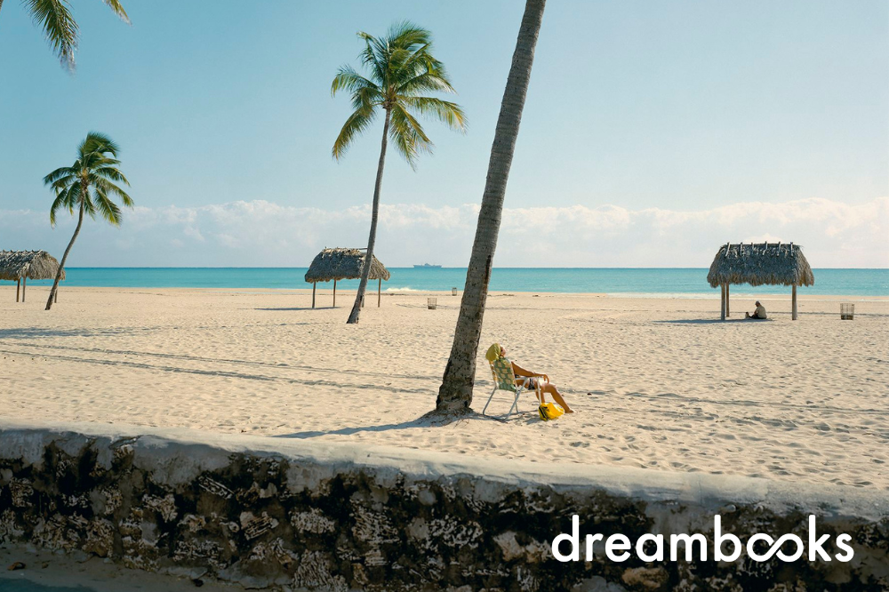 Prepara-te para transformares as tuas fotos de verão em verdadeiras obras de arte com as técnicas e dicas que preparamos para ti neste artigo!  Captura o Verão de Forma Única: Descobre 3 Estilos Fotográficos para Arrasar